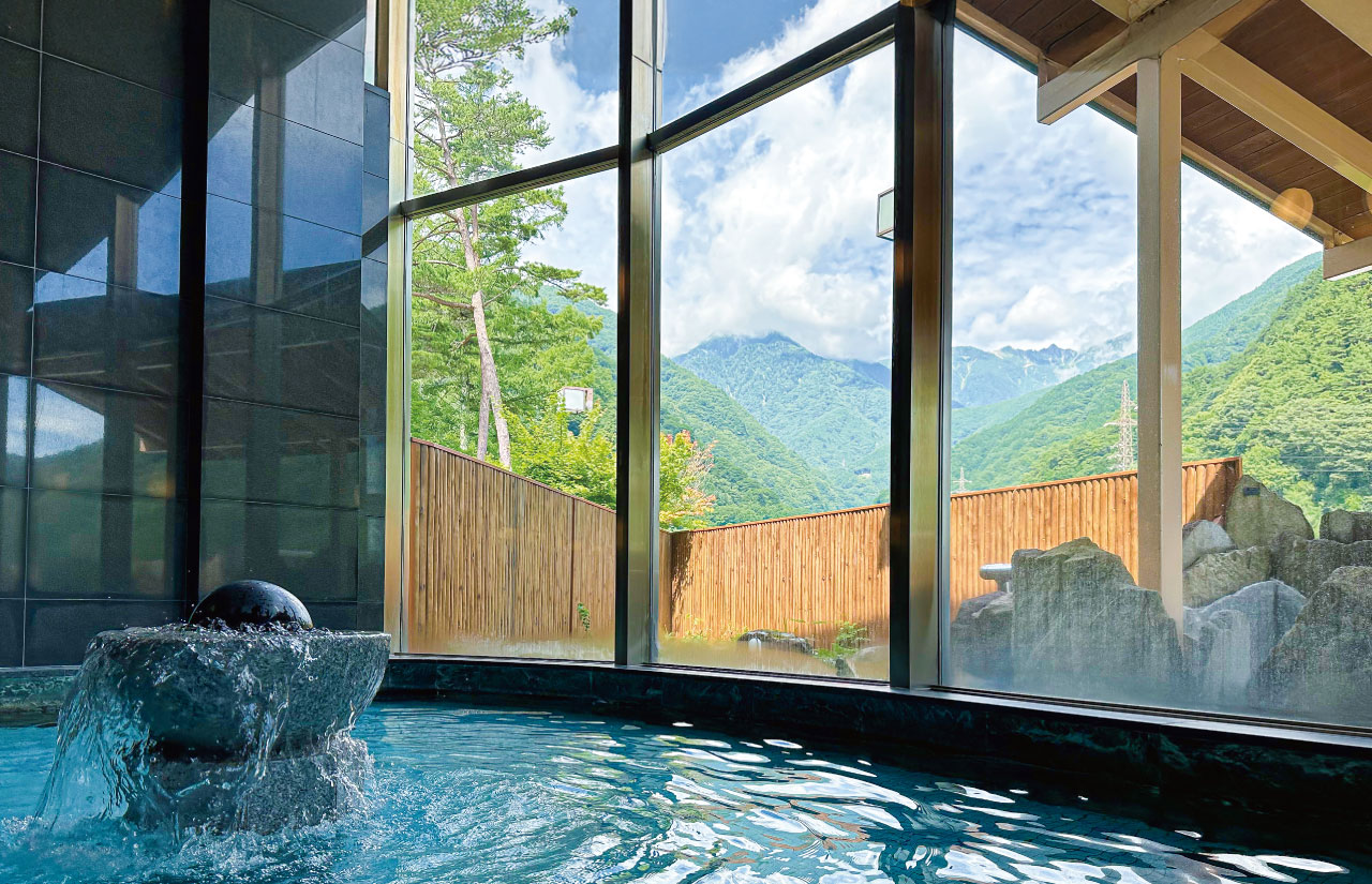 Bath at Komakusa-no-Yu